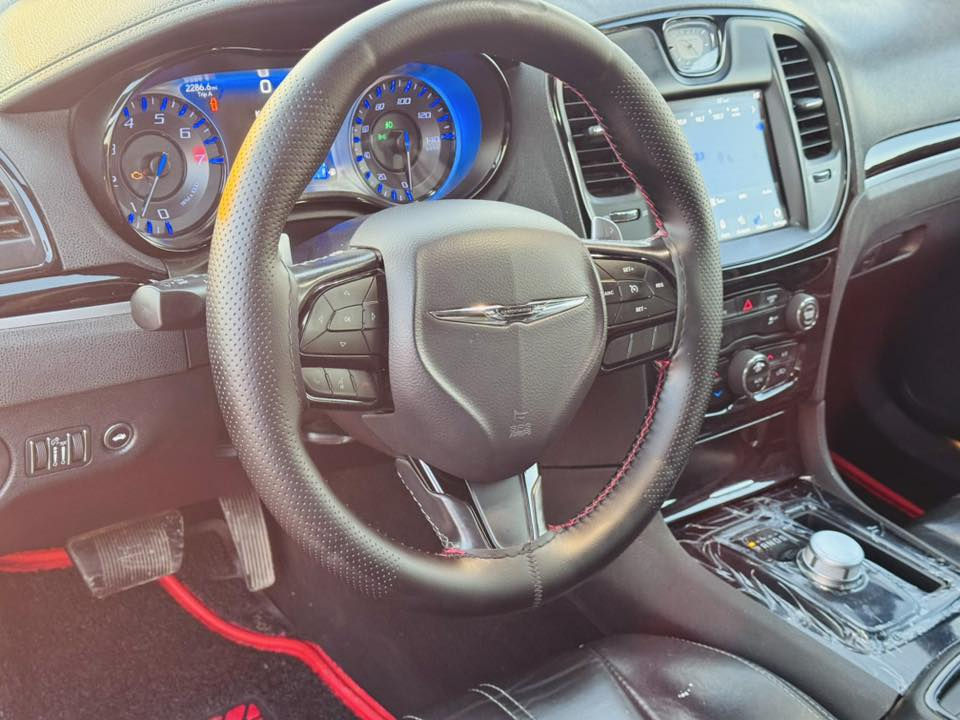 السلام عليكم اخواني اوباما موديل ١٩ Sمكفوله من الصبغ والحادث حت الدعاميات عدا رصعه جاملغ خلفي صغيره على وضعها مكانها كركوك السعر ٢٦٥ ماشيه ٧٠ ألف ميل للستفسار ***********
