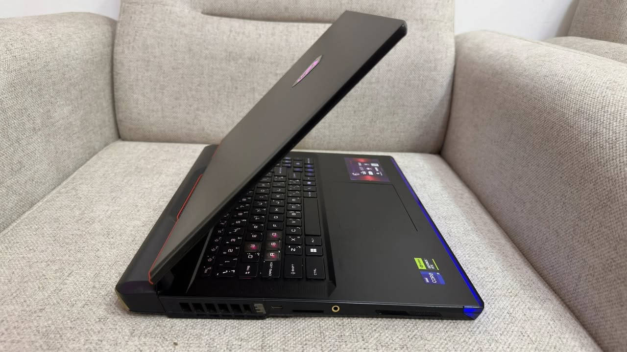 MSI RAIDER GE78 HX 14VGG 252US
Processor: Intel Core i9-14900HX (14th

Gen)

Graphics: NVIDIA GeForce RTX 4070 Laptop GPU (8GB GDDR6, up to 140W max graphics power)

Display: 17.0" QHD+ (2560 x 1600) IPS, 240Hz refresh rate

Memory: 32GB  5600Hz DDR5

Storage: 1TB to 2TB NVMe SSD

نضافتها ٩٩٪؜ استعمال ٣ اشهر وكامل ملحقاتها موجودة

رايدها بـ ٣ ملايين وبيها مجال


**إذا كنت صاحب هذا الإعلان وتريد حذفه لأي سبب، رجاءا أرسل رسالة إلى الدعم الفني**
