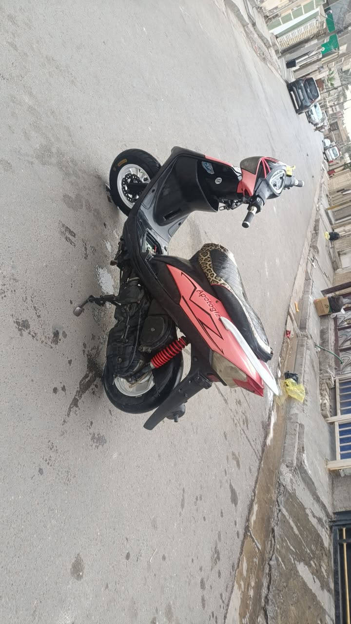 سلام عليكم
دراجه ماكس عدله 
الدراجه كمله كله شغاله 
ونضيفه حيل لا تنقيص ولا نضوح 
نكره سلف باي وقت دبلات جدد كفرات تجاري 
مكان بغداد هاذ رقمي بي وتساب ***********
