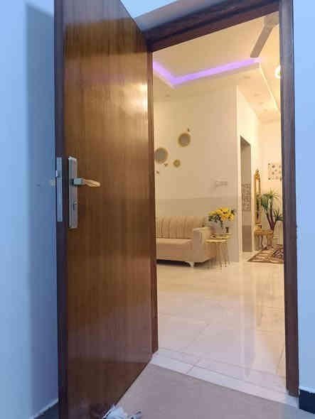 السلام عليكم 
***********
توفر لدينا دار سكن للبيع مع الاثاث 
المساحه 150 م 
نوع العقار طابو ملك زراعي 
يحتوي البيت على استقبال وصاله ومطبخ وغرفتين منام وصحيات داخليه و خارجيه وتحتوي واحده من الغرف على حمام داخلي 

العنوان ابو الخصيب شارع المقيمين البطاح 

على شارع 7 متر قريب جدا على المدارس متوسطه وابتدائيه وخطين كهرباء يعني الكهرباء ماتنطفي ابد  قريب على   مكان بناء مستوصف مستقبلا
مع توفر جميع الخدمات 
شغل البيت درجة اولى وترتيب راقي جداا كما موضح بالصور 
اكرر بيع البيت مع الاثاث 

السعر 80 مليون وبيه مجال 
للاستفسار اتصل على *********** وتدلل البصرة
