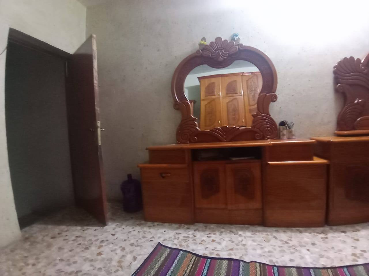 غرفه للبيع بغداد *********** السعر الرقم لو على الخاص
