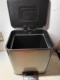 سطل نفايات • ستيل • نضيف