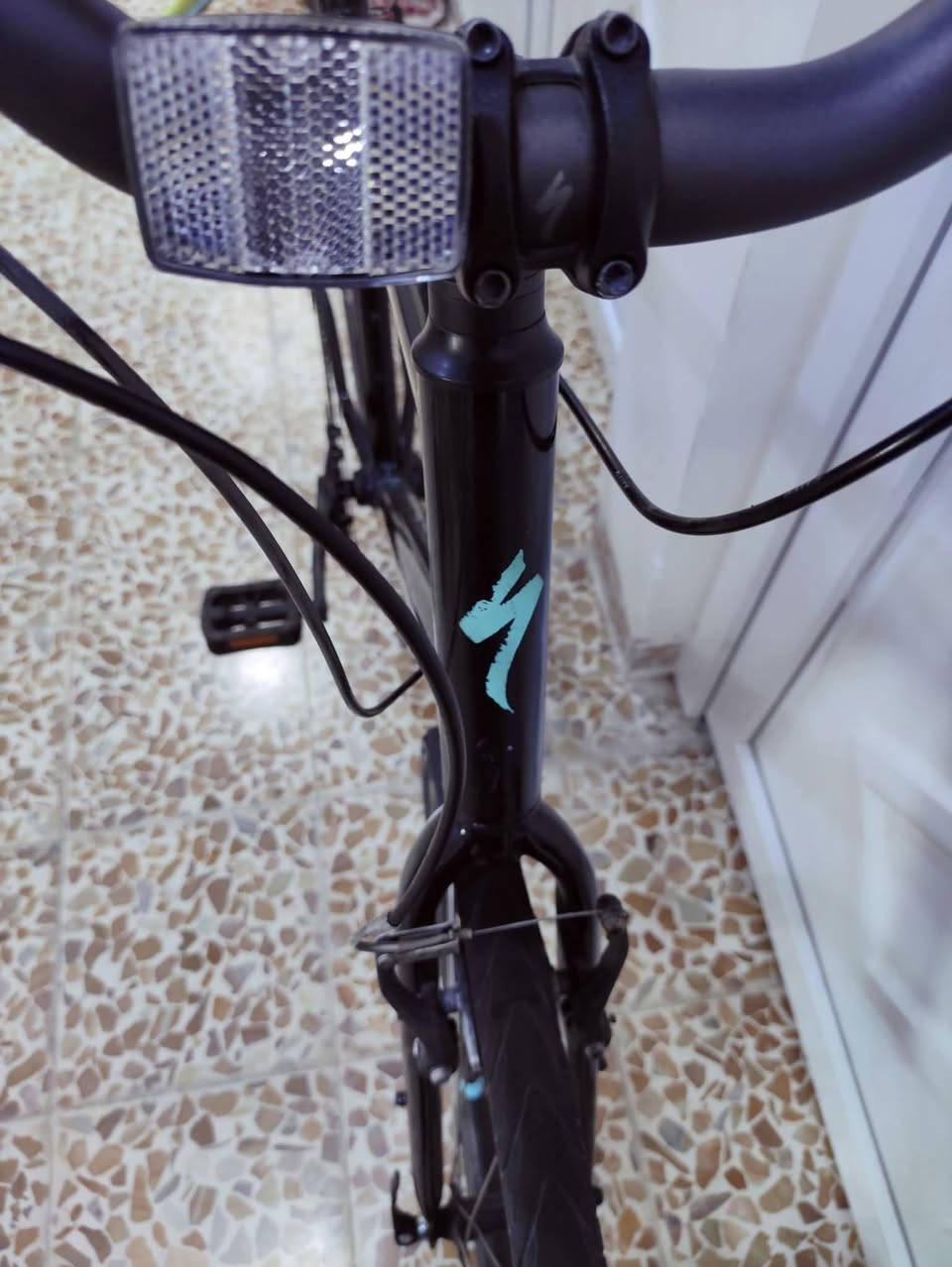 السلام عليكم
لعشاق دراجات الترحال والمسافات الطويله اروع ماركة  

سبشلايزد⚡SPECIALIZED

دراجه #ترحال ماركة #SPECIALIZED سبشلايزد العالمية 

ماركه غنيه عن التعريف مختوم صنع امريكي اصلي اورجنال 🇺🇲

MADE IN USA🇺🇲💯✅ مختوم ختم الشركه 

حجم 28 قياس L  لارج لشه عاليه ...فوول المنيوم خفيف جدا 

لشه مضلع حديث ...وايرات دفن ...لوون مميز اسود وفيروزي 

سستم شيمانو كامل سيت شيمانو ديور #SHIMANO_DIOR

بريكات سستم تيكترو #TEKTRO حتى الفحمات مختوم تيكترو 

وياله طبقتين زوم ...ستاند وسطي هارلي سلايت مختوم اصلي

سرج طبي اصلي .ستيرن رياضي نفخ مختوم #SPECIALIZED

كامبليونات وياله سلايت 

ما مبدل بيها برغي على وضع الشركه بلاد ليبل واحد ختم واحد 
حتى الستاند والستيرن مختومات ⚡سبشلايزد 

السعر 120 الف 

*********** رقمي للتواصل
