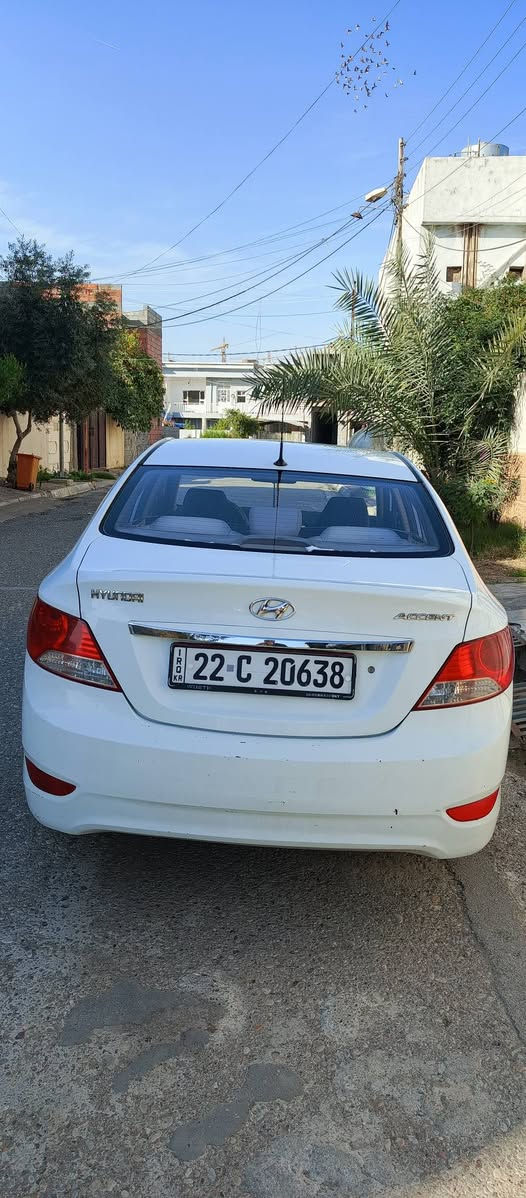 اكسنت موديل 2011
سنوية وهزة جديد  لحد شهر السادس
رقم جديد دولي 
4, تايرات جديدة 
سيارة ما ناقصها شي كله جديد 
سيارة بيها بونيد صبغ وجامرلغ خلفي سكن صبغ فقط وبي مكانين تعديل صغار
ومكينة مبدل كازكيت بيدي انطيك بشرط 
السعر 105 وبيها مجال للاتصال ***********
