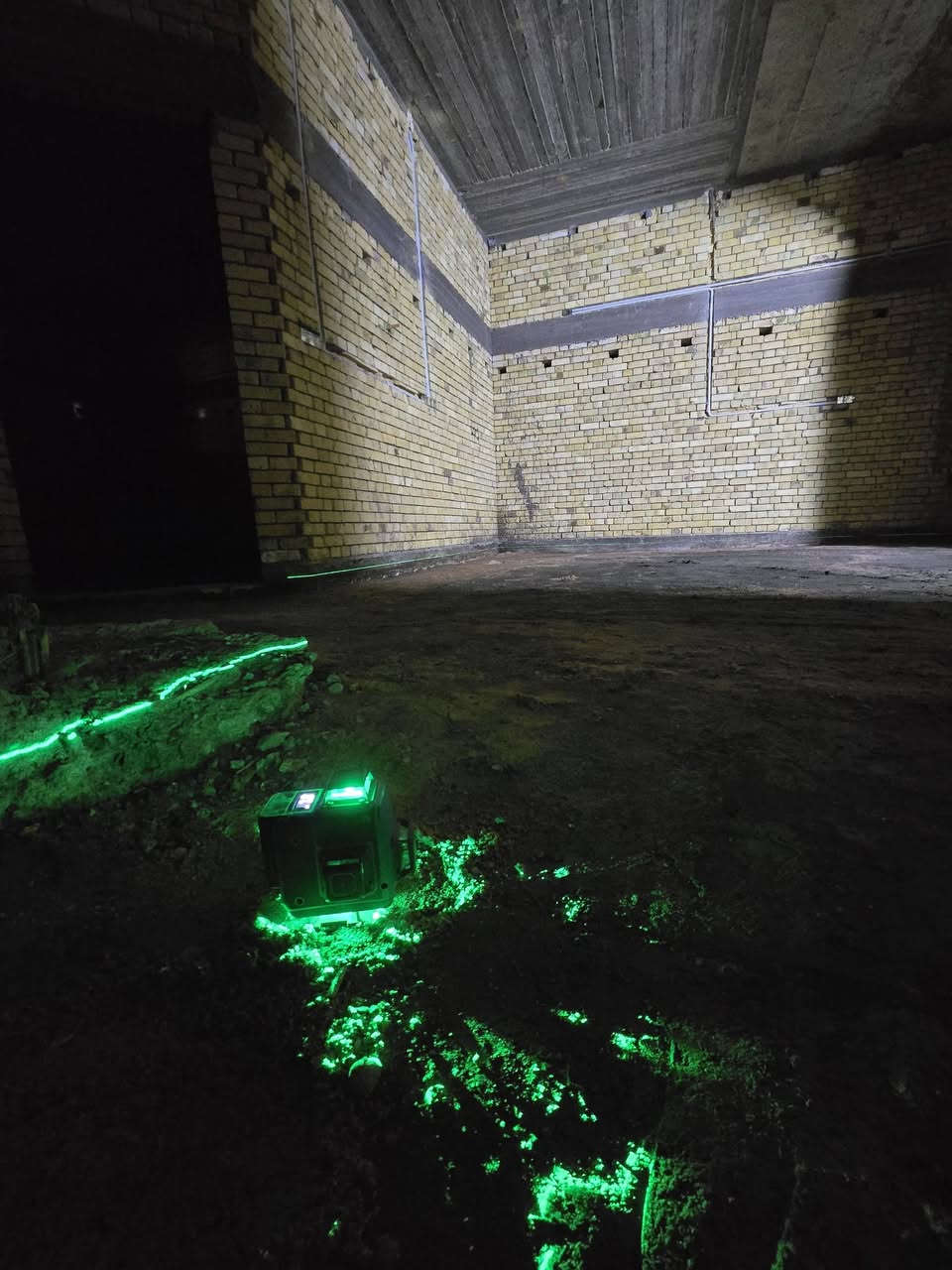 السلام عليكم كادر تنظيف الرضيه وحدل وصب وزن ليز عمل درجه اولى عمل في جميع مناطق البصرة ***********_***********
