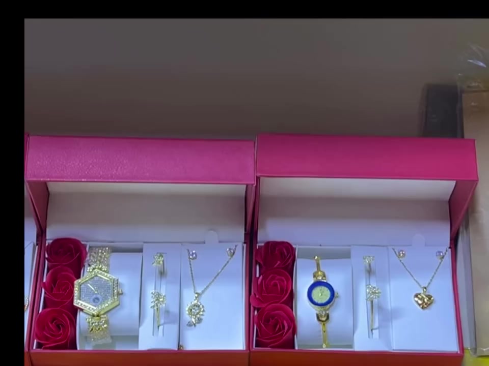 هدايا عيدالحب النسائيه


**إذا كنت صاحب هذا الإعلان وتريد حذفه لأي سبب، رجاءا أرسل رسالة إلى الدعم الفني**