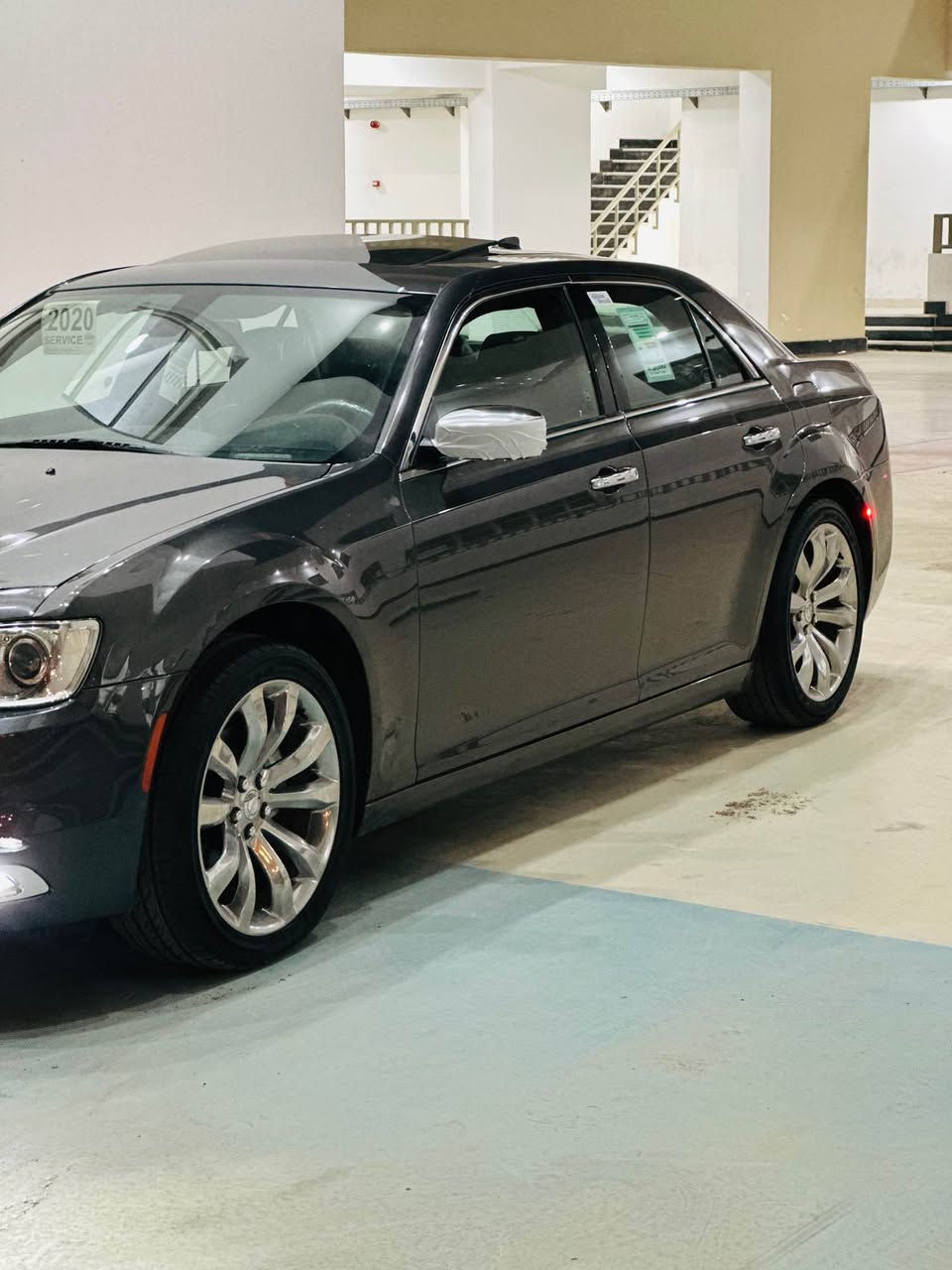 السلام عليكم 
كرايسلر اوباما C300
موديل 2020 اصل 
رقم بصرة انكليزي
مواصفات C 
فول مواصفات 
بنراما 
خزن ميموري 
ستيرن كهرباء
كشنات كهرباء
كشن تدفئة تبريد
ماشية 66 
حادث جاملغ امامي فقط بدون دواخل مبدل بلادي نفس اللون 
جاهزة مكينة كير حدادة تبريد 
عنوان البصرة الطويسة
ه/*********** البصرة, العراق
