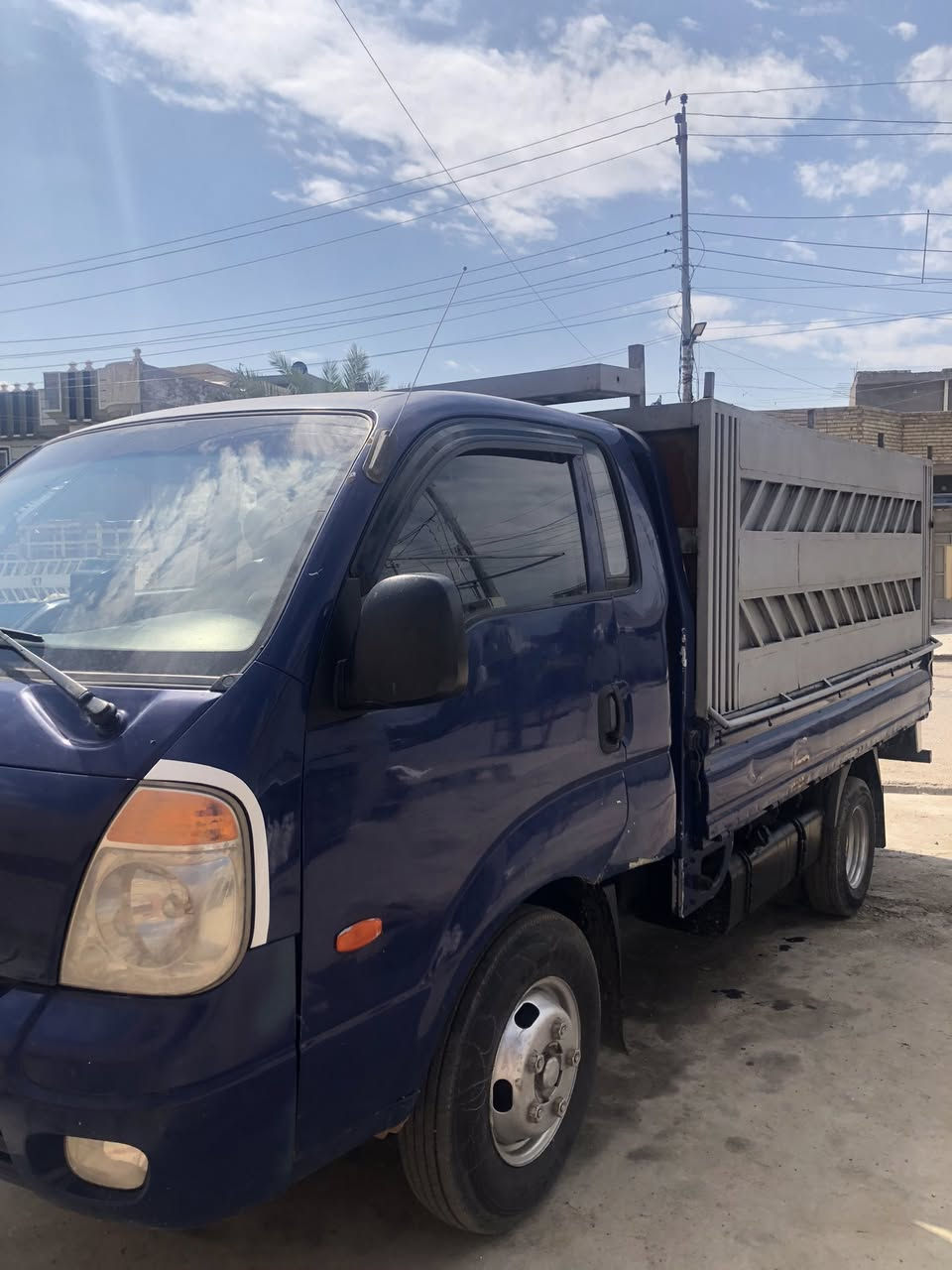 سلام عليكم كيا فحل مسكر ٢٠١٠
كير مكينة تبريد ثلج تخم تاير لاسا صار شهرين من شديته صدر جديد شاشة 📺 بدشبول 

رقم انكليزي بابل 

مكاني بغداد 

السعر ١٠٥ 

***********
