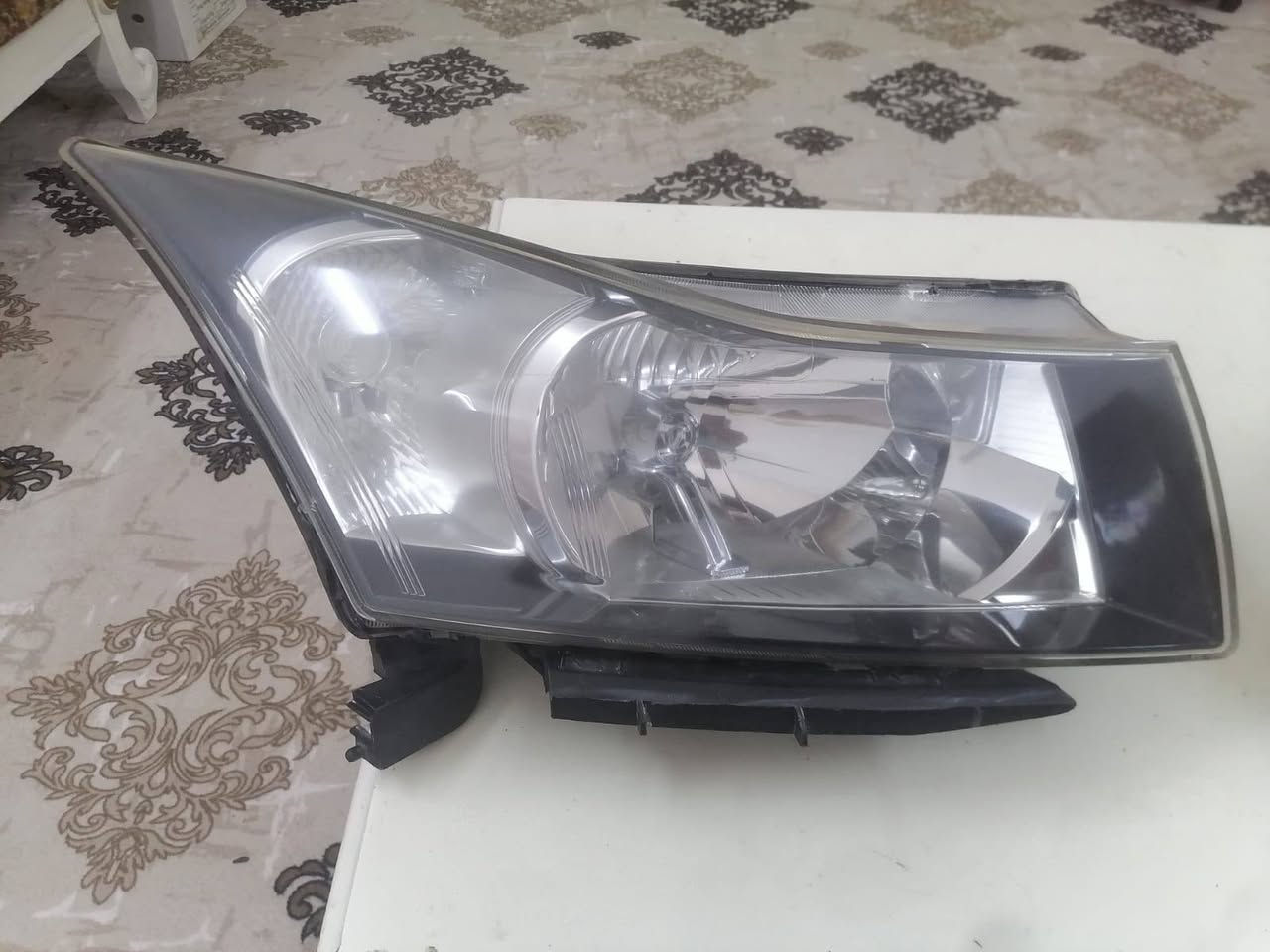 زوج لايت كروز ٢٠١٠ لحد ٢٠١٦ نضيفات للبيع سعر ٥٠ الف *********** يوجد توصيل
