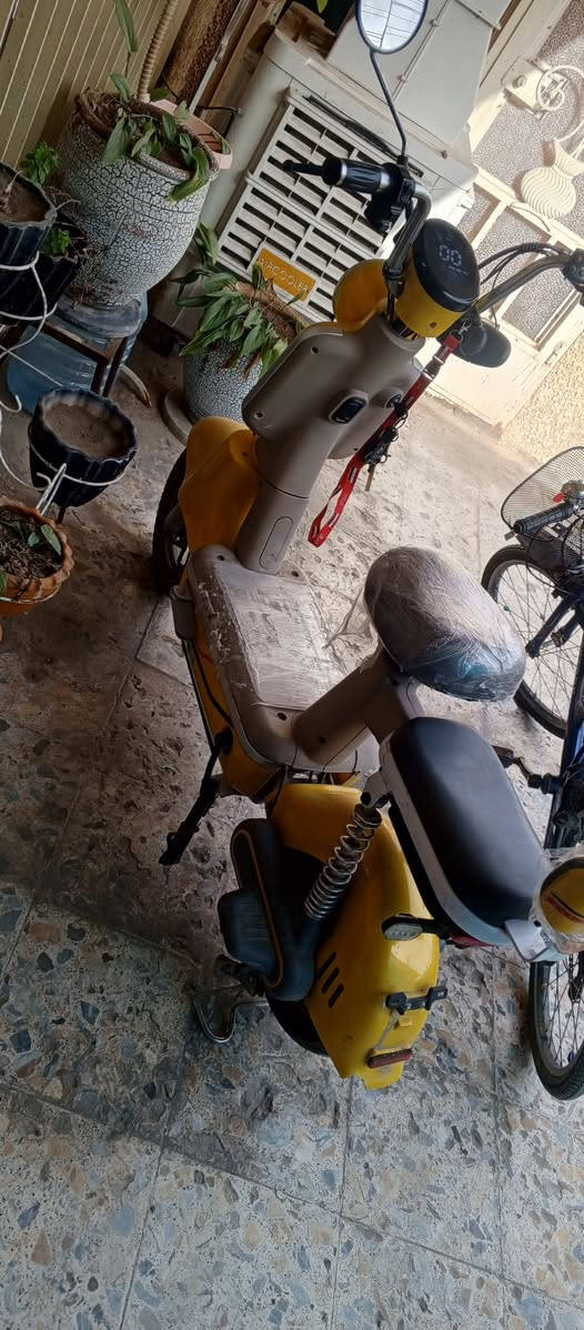 السلام عليكم  دراجه للبيع كل شي ما بيها بطاريات جديده   موديل 25 السعر 230  بيها مجال
الرقم *********** او مراوس وي  ار 9
