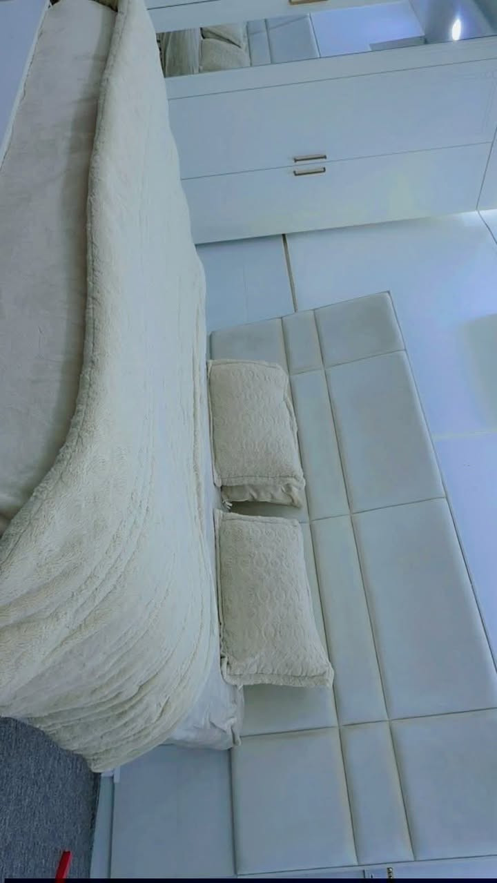 غرفه نوم شغل تفصال خطاط فول نضافه مكان كلار 
***********
