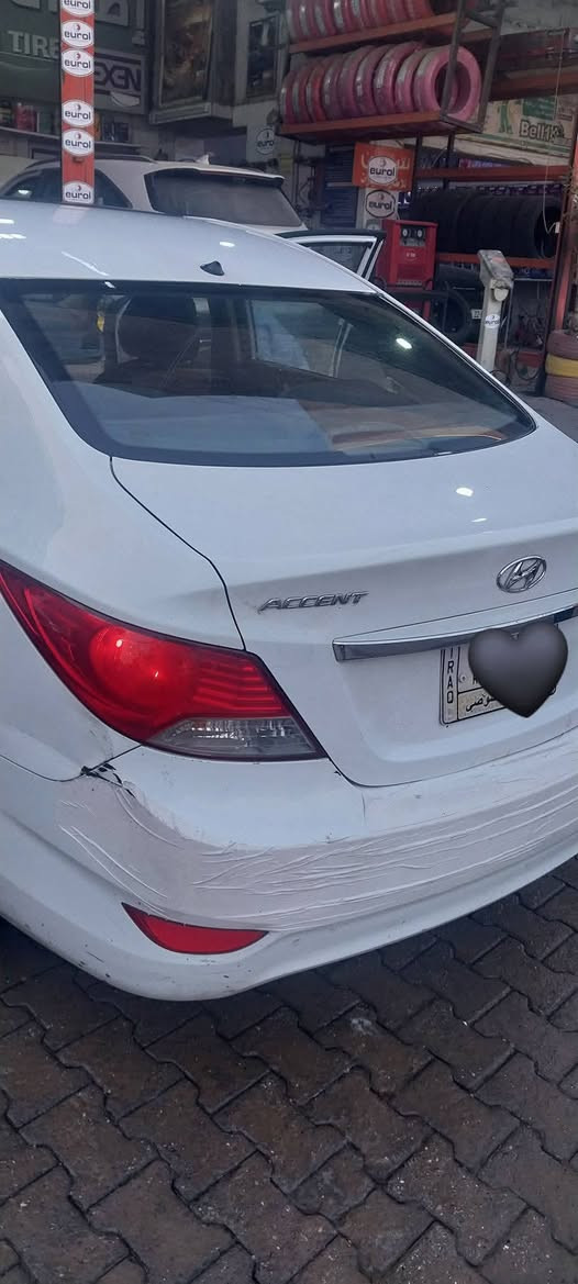 السلام عليكم اكسنت 2014 خليجي ماشيه 285 الف سيارة كامل مواصفات فتحه سقف دسك4 ويل كاب5 كروم
محرك 1600 دوش التبريد بحاجة إلى شحن غاز فقط السعر 86 ورقه وبيها مجال  رقم السياره بغداد عنواني بغداد صليخ رقم الهاتف ***********
