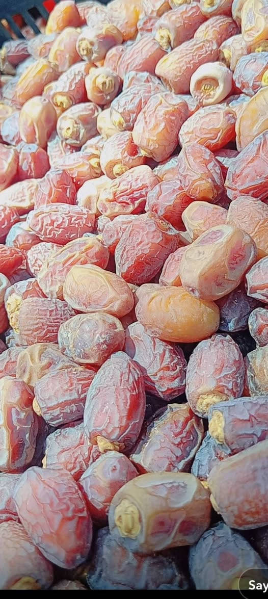 زبائننا الكرام وأهلنا الطيبين... بعد انقضاء زيارة الأربعين المباركة، نعود إليكم بكل حب وشوق.
​مثل ما عودناكم كل سنة، موسم جديد وخير جديد من [اسم تمرك أو براندك]، أحلى وأطيب أنواع التمر الفرش من البستان لإيدكم مباشرة. 🌴✨
​📦 نلتقيكم على خير بعد الزيارة لتلبية كافة طلباتكم.
📲 للأحجز والاستفسار: ***********.. واتساب
