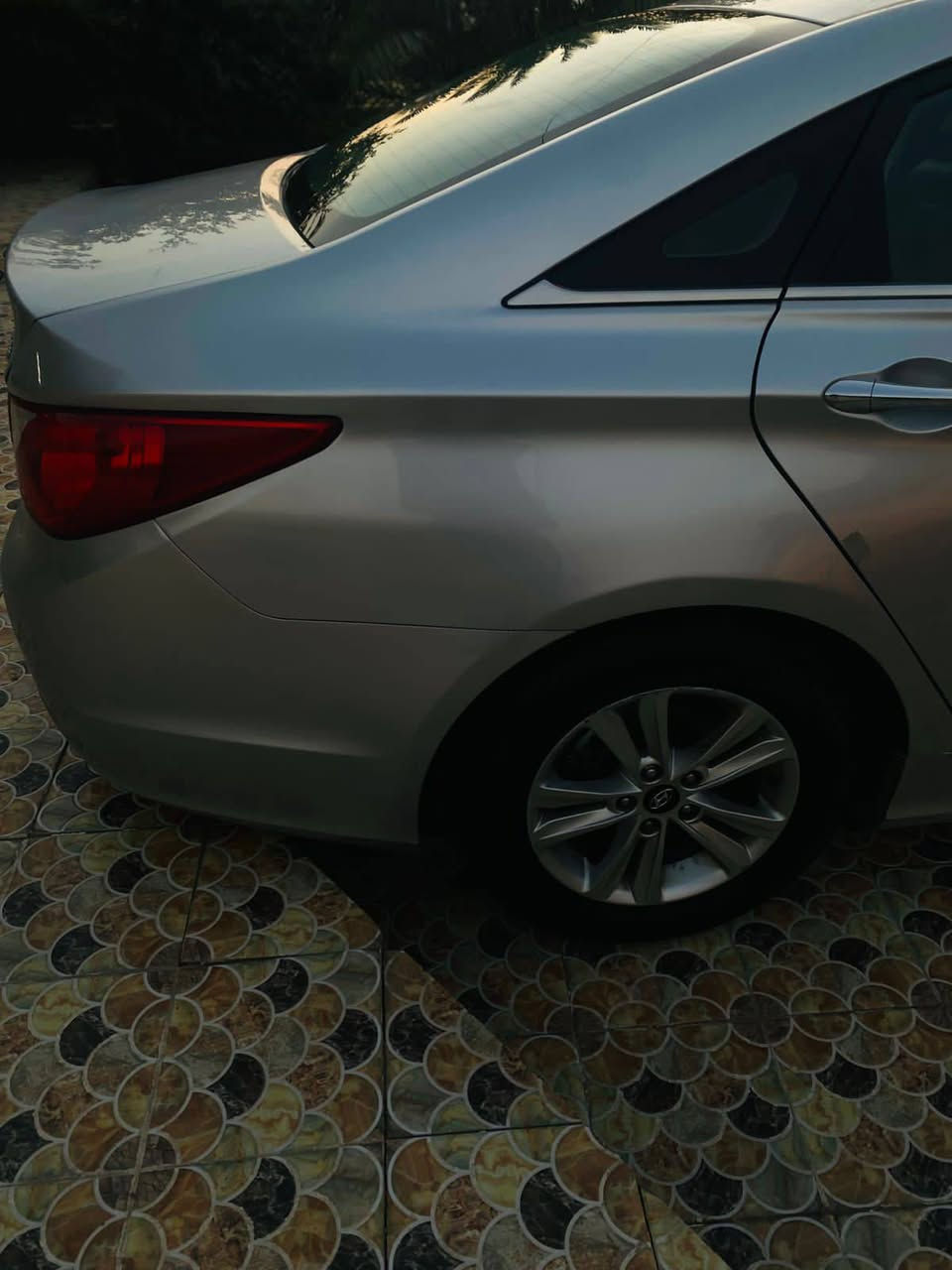 سلام عليكم
سوناتا ادوات كص جنطه 
متومه عل شاصي اصلي دك بكل حاسبات العراق 
سياره مفوله عدى الفتحه 
فول مواصفات بصمه 
خط واحد بانزين المرغوب 
وارد كوري لي هوه نفسه الخليجي
محرك دوش 
غرفه جلد سوده 
كير ومحرك وتبريد كفاله 
سياره حلوه مال جناي 
مكان سياره بابل 
سعرها ٥٠ وبيها مجال 
 اتصل على
***********
