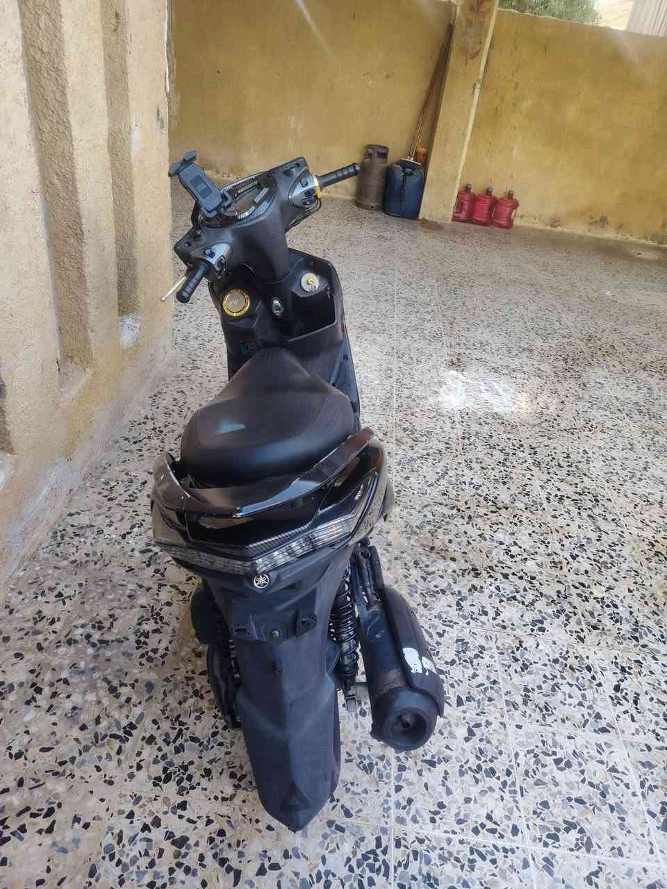 سلام عليكم سكنس لد موديل 2012 جديد بوشه 58 عليهه تزويدات السعر 850 بيها مجال ***********
