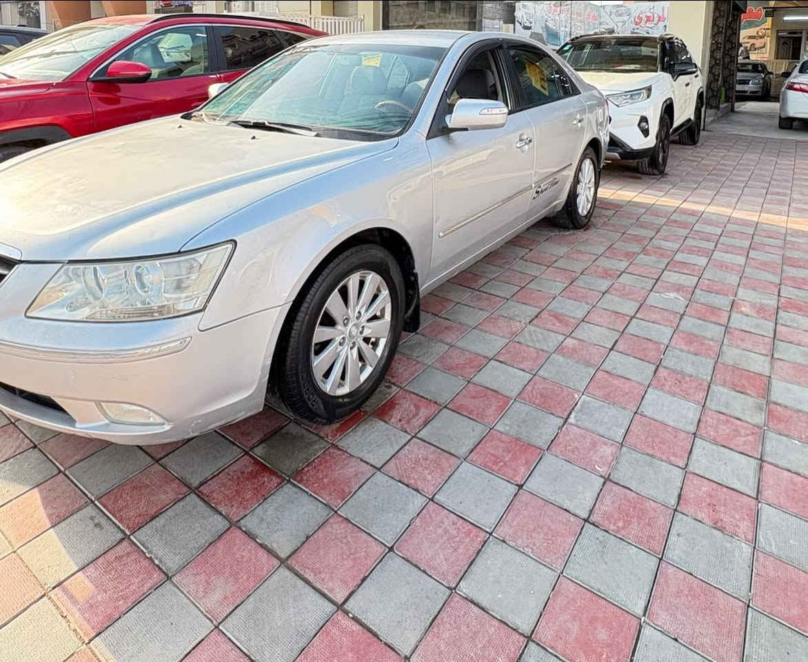 السلام عليكم سوناته للبيع السيره فول الفول خليجي بصمه الكشانه كهرباء وتبريد برده خلفيه ابلاد تحكم  استيرن التبريد شاشه نضام واحد الموقع الفلوجه موديل 2010صبغ جاملغ خلفي و باب خلفي والبنيد مفتوح السعر115للتواصل :؛(***********)
