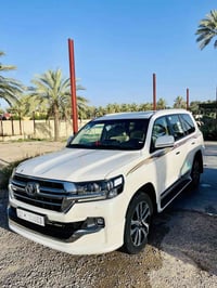 لاندكروز • ٢٠١٩ • ٦٥٠٠٠ كم