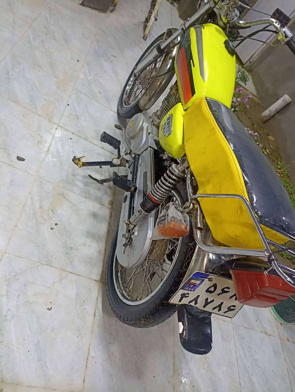 السلام عليكم 
درجه اربعه كير للبيع 
النوع نامه 
موديل 21
اللون ليموني 
أوراق كاملة
دراجة خير من الله كلشي شغال محرك مفتوح مجفتة شركة
السعر خاص أو تتصل على الرقم *********** الرقم بي واتساب
