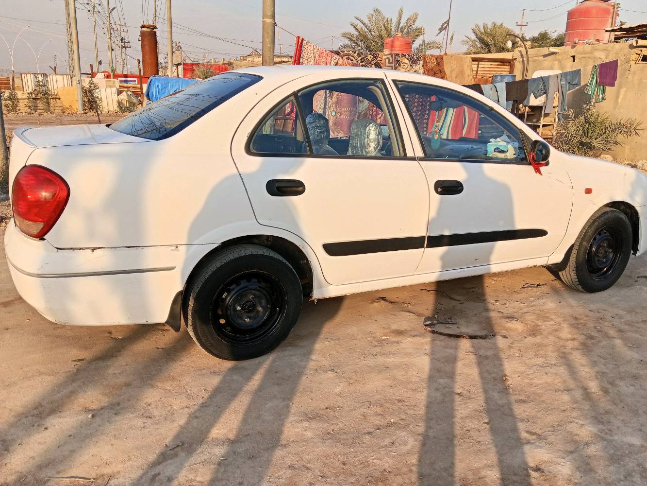 السلام عليكم نيسان سني ياباني موديل 2005
 محرك قبق اسود مكينه بيها تنقيص بدون بخار فقط تنقيص گير اوتماتيك رقم قادسيه مشروع وطني حداديه 80% البدي شوفت عينك بي طخات بسيطه السيارة احلى من الصور السعر 75 وبيها مجال قليل للاستفسار ***********