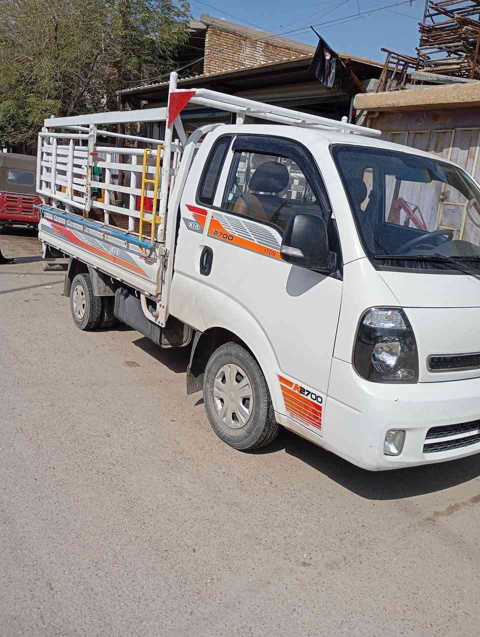 السلام عليكم كيا حمل نقل اثاث أو بظاعه تحويلة بيت داخل الحسينيه أو بغداد أو خارج  بغداد يوجد كادر عمل للتحميل والتفريغ ونجار لفتح وشد الغرف التركيه والصاج واتساب ماسنجر ***********
