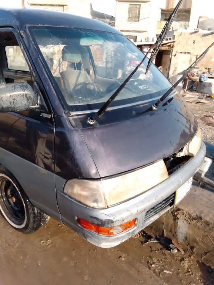 سلام عليكم...
فارة 92 نجف حمل سنوية نافذة
سيارة صبغ شركة فقط الحجل الرصاصي 
مكينتها فور أس أوتماتيك؟
مكانها بغداد
مراوس .. فقط
***********
