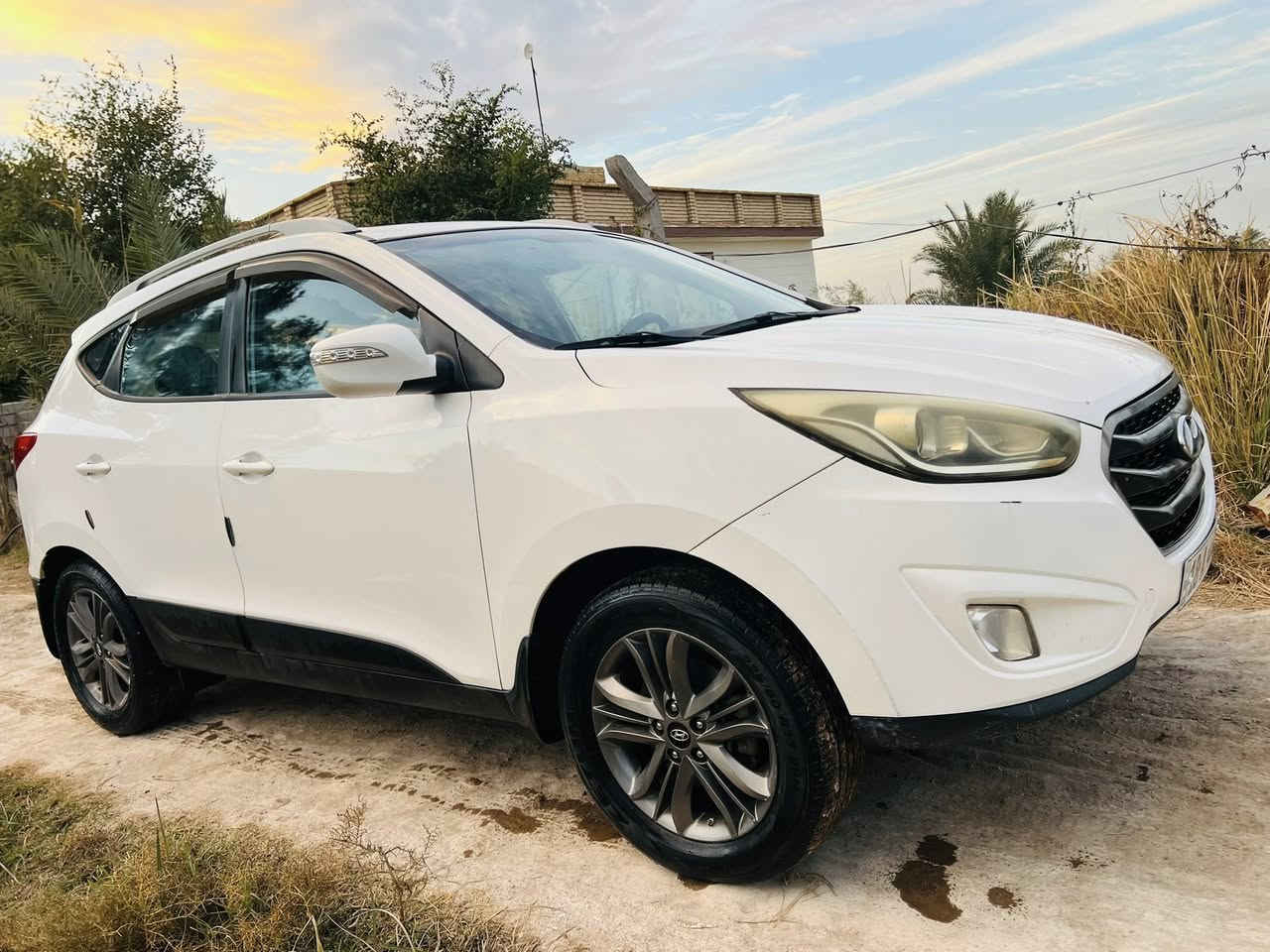 السلام عليكم 
توسان مديل 2014 
رقم بابل إنكليزي 
سنويه ال 30 بسمي مداور ثاني يوم 
السياره مكفوله كفاله عامه ما عد شبر بارد موضوح للسونار للمنشور 
السياره ويل اسود داخل جلد  بجم ال 2015 جاهز ع آخر حبايه 
السعر 160 
مكاني بابل 
الاستفسار اتصل ‭0772 392 3876‬
***********
