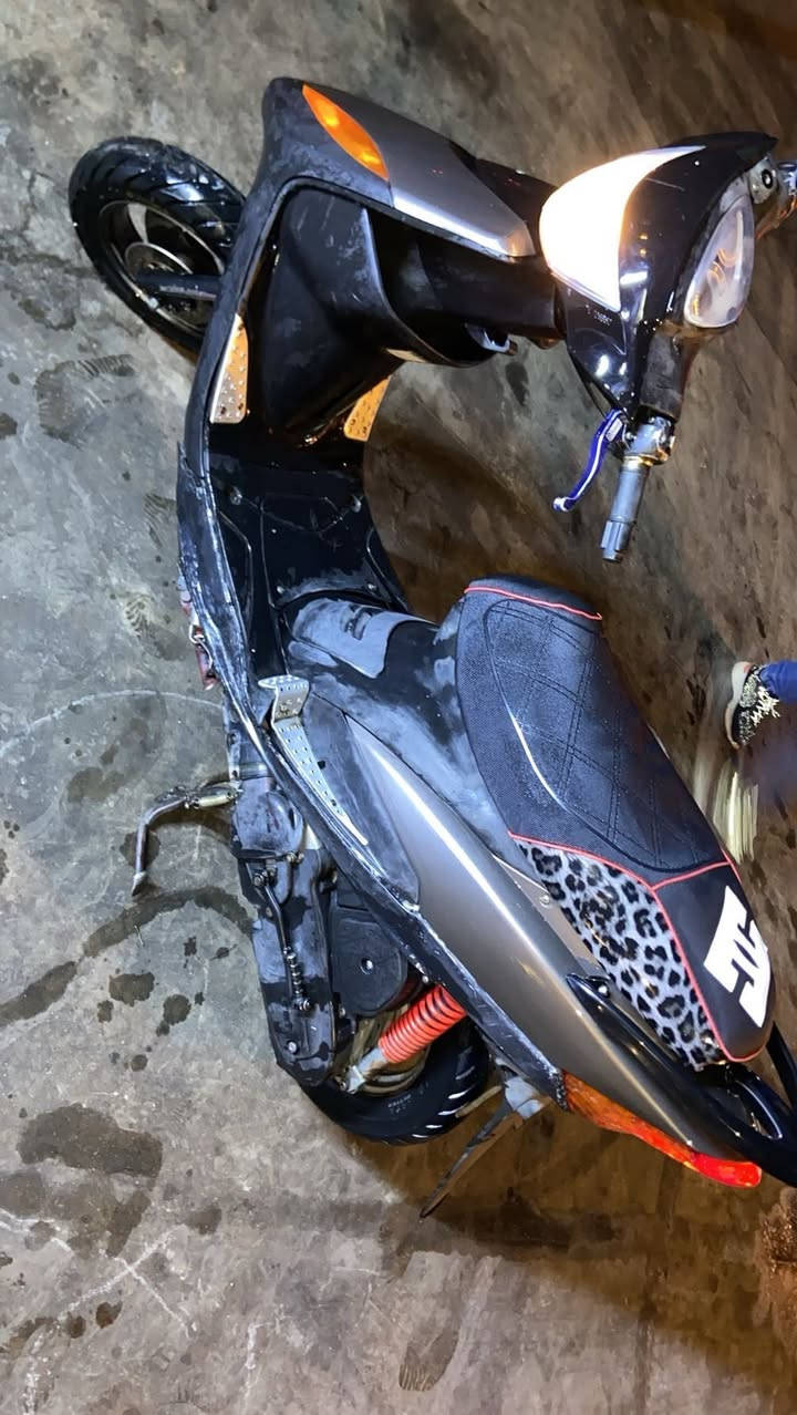 سلام عليكم عدلة مكينة ٥٥ ناعمة خرسة سعره ٥٥٠ مكاني كاظمية ***********
