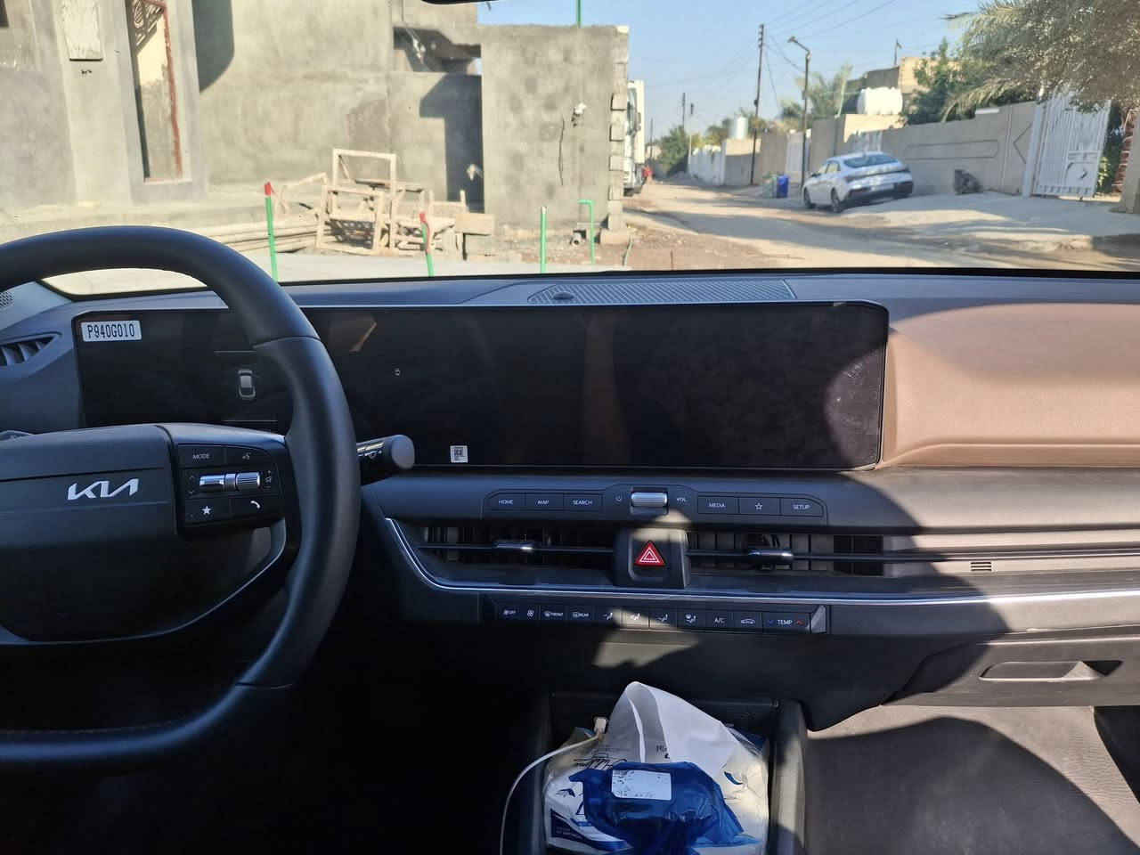 السلام عليكم سياره k4 ٢٠٢٥ ماشيه ٥٠٠٠ اخت الزيرو السعر المطلوب ٢٠٠ $ ويها شويه مجال لشراي السياره كلش حلوه الرقم الهاتف ***********
