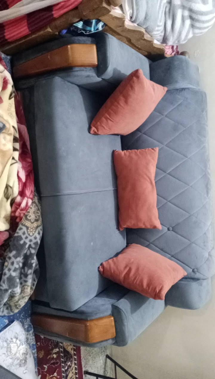 عشر مقاعد 10
مكاني الطالبيه 
سعره 650
*********** متواجد وات ساب
