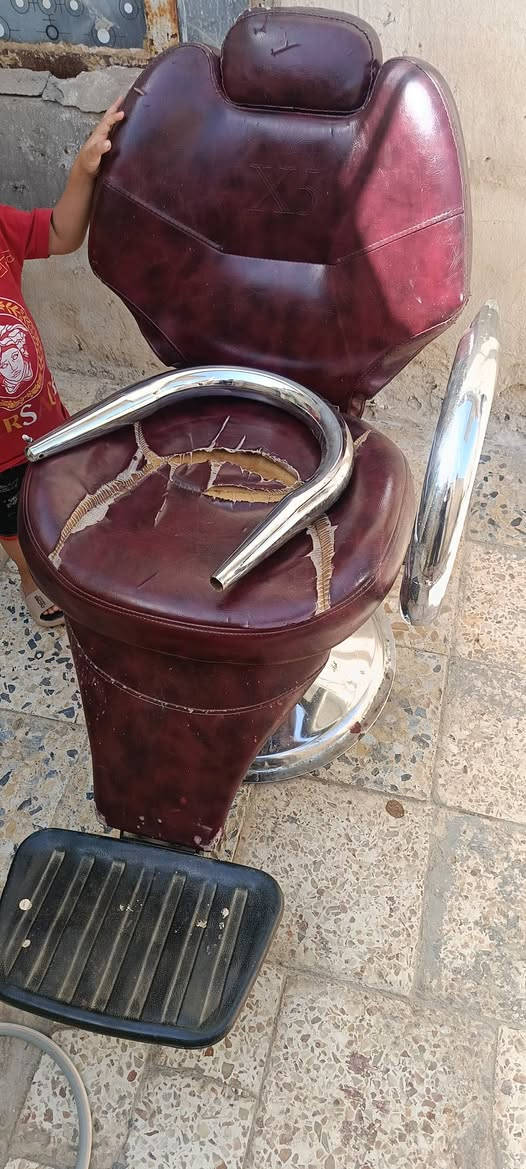سلام عليكم مرخصت الادمن كرسي 20 مكتبه 35 اوفن 25 الوفن شرط شغل ‏‪0784 456 8084‬‏

