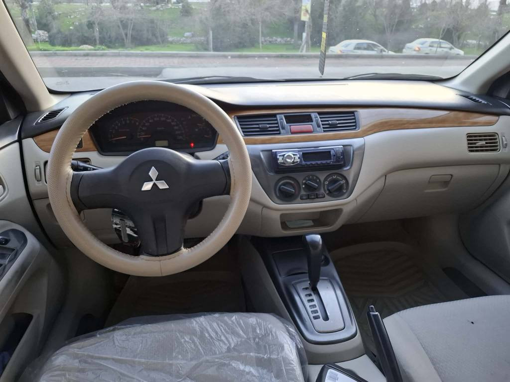 بەناوی خوای گەورە 
لانسەر مۆدێل ٢٠٠٧ سەنەوی بەسەر چوە گێرو مە کینەو تەقەورەقەی بەشەرت تایەیی تازەیە تەبریدو هە موو گیانی بەشەرت کامل بۆیاخە لەسەر ساخی کال بوتەوەو بۆیاخ کراوەتەوە تەحويل غرامه براوه ي به شه رت

*********** السليمانية, العراق
