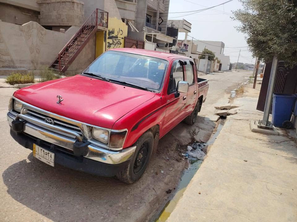 سياره ٢٠٠١ للبيع سياره نظيفه كلش رقم بغداد دولي الجديد شرط التحويل مكفوله من كلشي كير ومحرك بالشرط تبريد شاصي بالشرط بيها بس رش جامرلق السكن والبونيد رايدها ٨٠ وبيها مجال مكان السياره ديالى ***********
