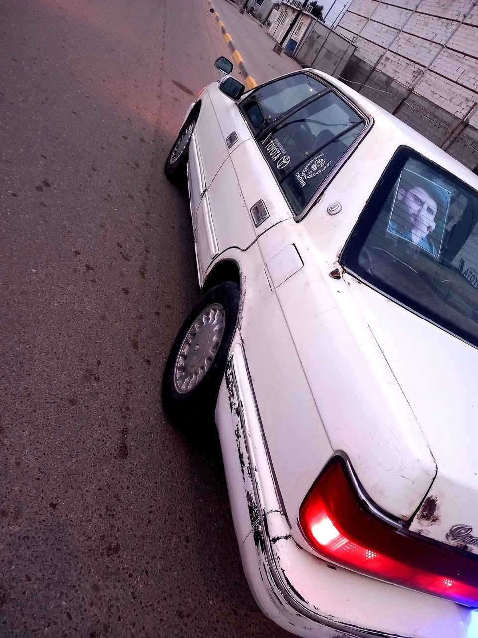 السلام عليكم
سيارة سيدان للبيع 
مديل ١٩٨٩
السياره محركه في في تي اكفلك اصوليات ومحرك
والبدي شوف العين
السعر : 35
***********
الشراي يتصل على الرقم
