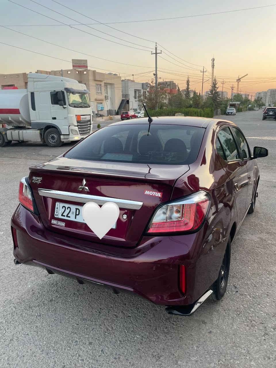 بسم الله
ميراج موديل 2024 g4
السيارة نضيفة وخير من الله 
 حادثها قطعتين ايرباك طاك 
وبيها بالسقف رصعة خفيفة اثر الكونتيرة
الباب السايق تصليح دبي يرادلة تصليح خفيف ع بارد 
السيارة جاهز مرقمة 
 مواصفات 
شاشة
كاربلاي
مانع تزلق 
رادارات امامي خلفي 
Abs 
تثبيت سرعة 
تبريد تدفئة خير من الله 
السعر 98$ ورقة بيها مجال بسيط 
العنوان السيارة اربيل 
***********
