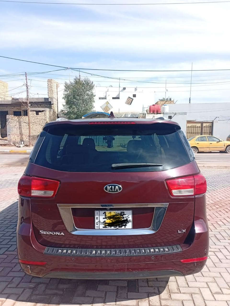 سيدونه 2015رقم بغدادوارد امريكي بيع فقط مداور ثاني يوم حجم مكينه 3300ضررباب سلايت مضروب بمريكه لخلف اسايق بيه تصليح وصبغ مابيه شي شغال ولبقيه حلوه سياره جاهزه مال جناي غرفته كلش حلوه اتفاصيل رقم الهاتف ***********
