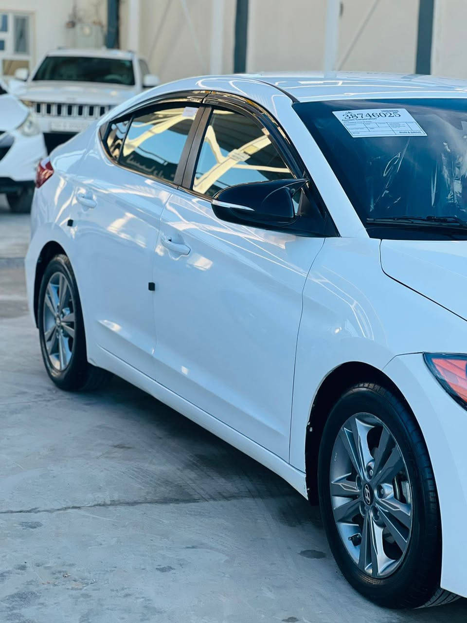 السلام عليكم النترا موديل 2018
رقم سليمانيه شرط التحويل بأسمي 
كير محرك شرط 
محرك مفتوح شرط لا صرف ولا نفخ 
__________________________________
مواصفات 
تحكمات ستيرن 
مانع انزلاق 
بلاجكتور لد 
لايت عدسه 
5 ويل كب فحمي 
رادارات جانبيه
كشنين تبريد 
بك لايت لد 
مانع انزلاق 
_____________
السياره بيه 3 قطع 
بدون دواخل 
جاملغ وبوند صبغ 
وجاملغ مبدل بأصلي 
__________________
طخم تاير جديد 
صدر امامي خلفي جديد 
السياره جديده وجاهزه 
مال جناي الف ما تحط عليه 
________________________
للستفسار الاتصال علئ الرقم ***********
مكان السياره القياره قريه الحاج علي
