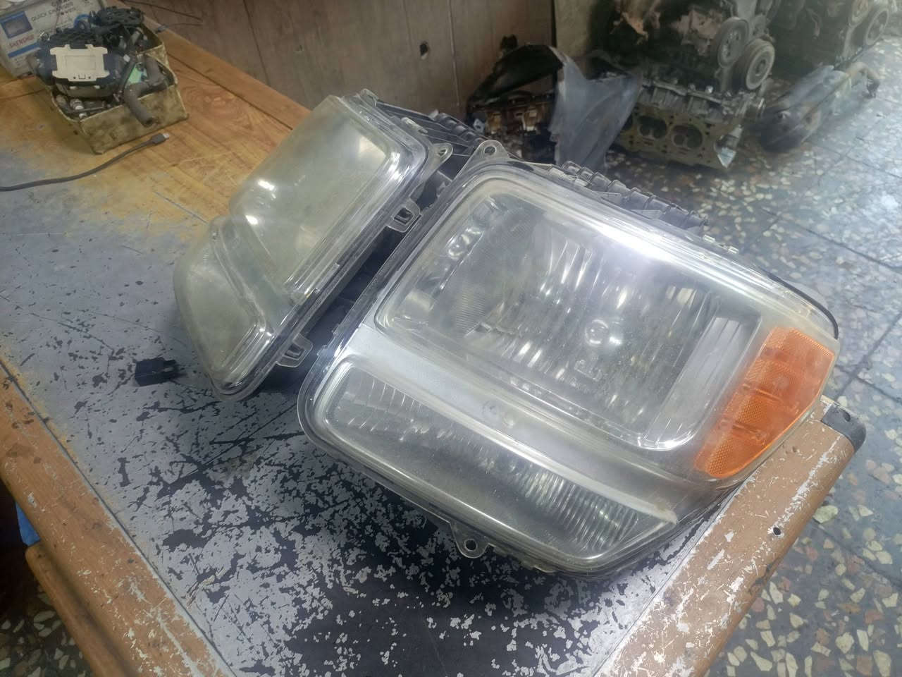 من رخصت الادمن
شركه السفينه لقطع غيار السيارات الامريكيه 
تفصيخ /جديد 
العنوان بغداد ساحت الطيران 
***********
