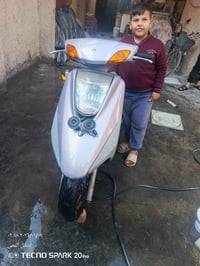 للبيع دراجه بريز كابريته سرعة 140 مكينه بلادي كفرات ختم واحد كهربائيات...