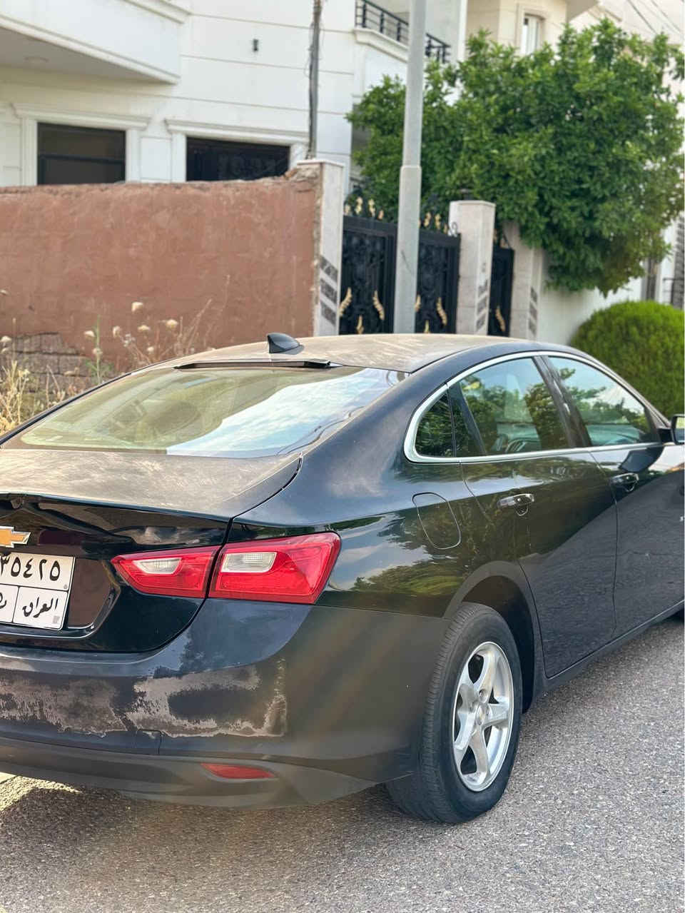 ماليبو موديل 2017 
جه مه لوغئ  پشتي دكه ل سندوقي صبخه 
بانئ وي پيجه ك يئ كه حلي  دكه ل دعامي پشتي  سنكئ وي كبسه    په ره شوت فه نه بوينه  ب شه رت  گير و ماكينه ب شه رت  سياره ئيك  ده سته 
سعر 83 و مه جال
📲*********** دهوك, العراق
