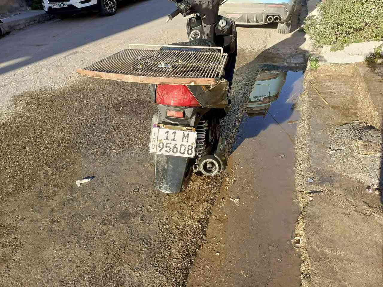 من رخصه الادمن
ثعلب كابريتر 140 مرقمه باسمي تحويل ثاني يوم
دراجه جديده بمعنى الكلمه
محرك رمبه ممفتوح
دبلات امامي جديده
دبلات خلفيه جديده
منفذ اوكس للشحن
عارضها 15$ بيها مجال للشراي 
السوك كلشي بي ميعجبك السعر الله يوفقك وتحصل وحده ارخص
للاتصال ***********
