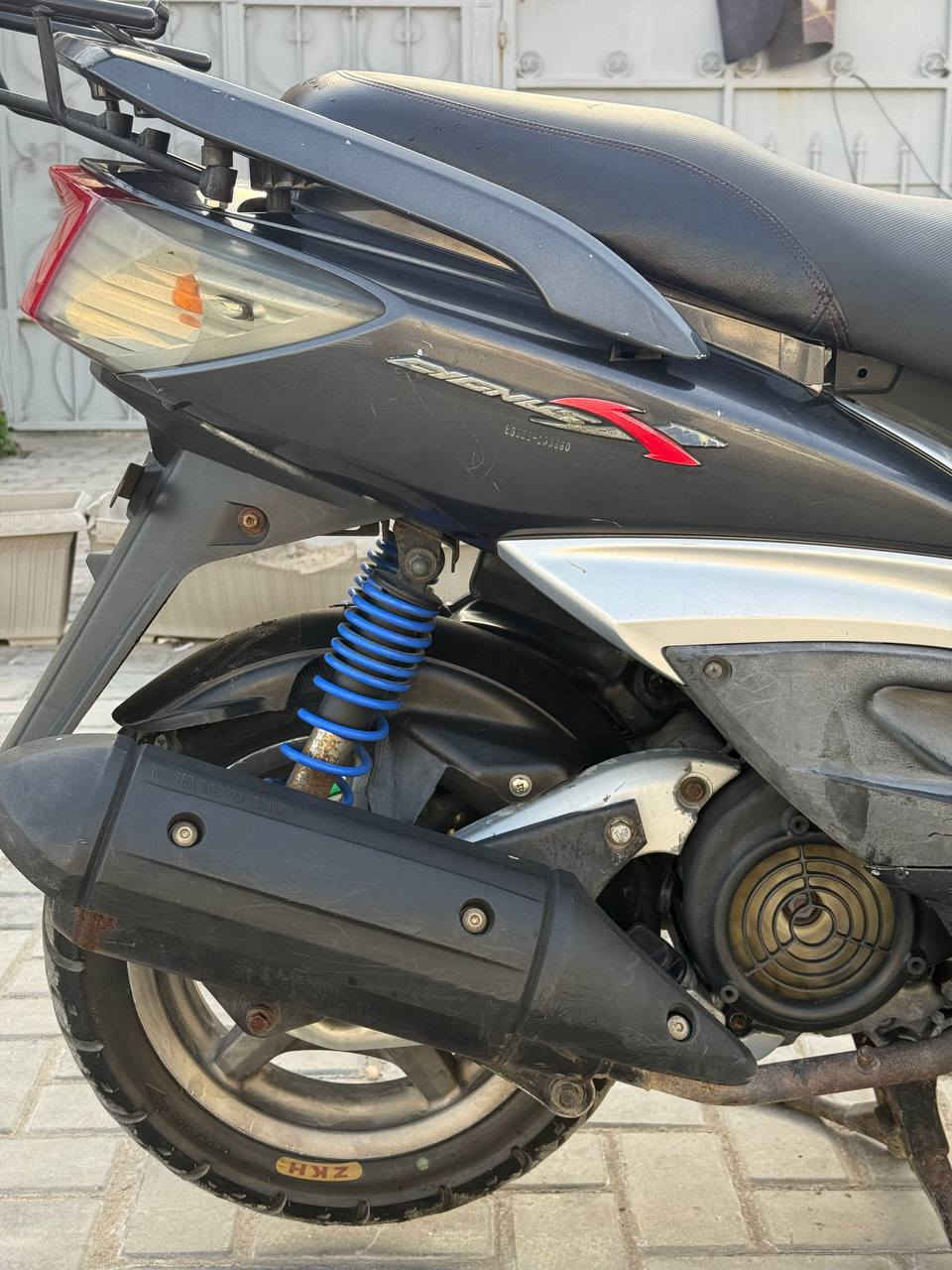 سلام عليكم سكنس🛵 حفل نوزل دراجت رمبه مكينه كفاله الكفر اصلي مختم من الطول لطول ختم واحد الدراجه سلف هندر كهربائيات اشاير عالي ناصي مكفوله مابيهه نقص برغي الدراجه صار 5شهور منزليهه رمبه اوراقهه موجوده الدراجه جيب وياك فيتر 👨‍🔧 وفحص المكان🏠 بغداد البياع السعر💰800 وبيهه مجال حك الجيه دراجه اوراق المعرض بيهه 5شهور صار من الحاويه 📞***********
