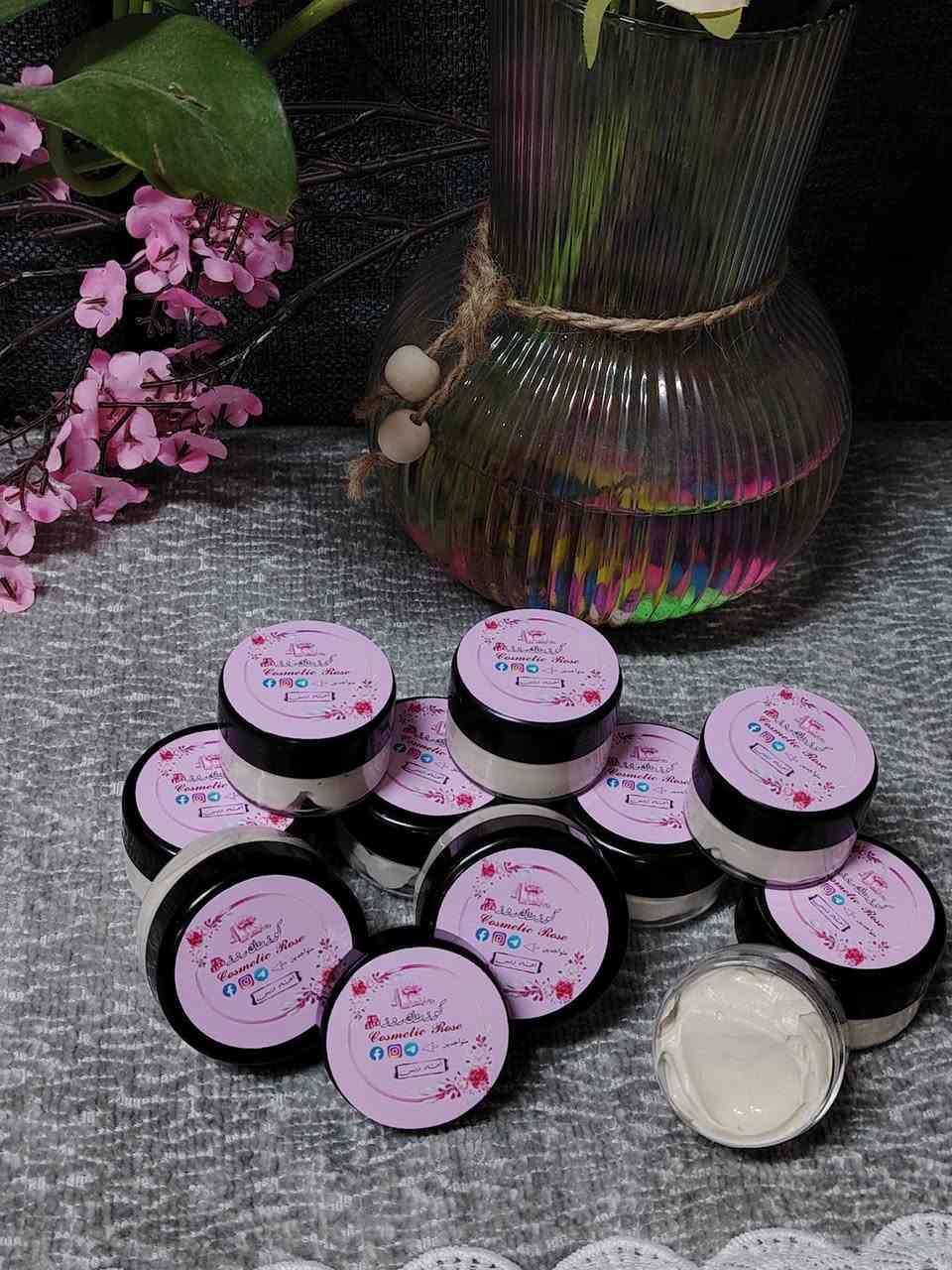 ✨ خلطة العناية بالبشرة مع الصابون الخاص ✨

دللي بشرتج بعناية مميزة تعطيها جمال ونضارة واضحة.✨

خلطتنا تساعد على التخلص من التصبغات وتساهم في التقليل من الحبوب وآثارها، وتمنح البشرة إشراقة ونضارة طبيعية تخلي الوجه يبين أنعم وأجمل.✨

ويجي وياها صابون خاص للبشرة يساعد على تنظيف الوجه بلطف ويعزز إحساس النظافة والانتعاش.
خلي بشرتج تحچي عن جمالها ونضارتها ✨

📩 للطلب أو الاستفسار راسلونا خاص.


**إذا كنت صاحب هذا الإعلان وتريد حذفه لأي سبب، رجاءا أرسل رسالة إلى الدعم الفني**