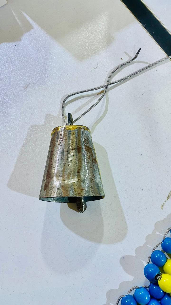 🔔 تميز واحمِ حلالك مع أجود أنواع الأجراس والقلائد للأغنام والمواشي! 🐑✨

تعلن عيادة الريف للخدمات البيطرية عن وصول تشكيلة مميزة وجديدة من الأجراس، القلائد، الحليات، والخرز المخصصة للأغنام، الأبقار، والماعز.

🌟 لماذا تحتاجها لقطيعك؟
 حماية ومتابعة: سماع حركة القطيع ومنع ضياعه في المراعي.
 جودة عالية: خامات متينة ومقاومة للظروف الجوية (أجراس معدنية نقية، قلائد قماشية قوية، ومطرزات تقليدية زاهية).
 شكل مميز: تشكيلة من الخرز الأزرق والأصفر والقلائد الملونة لحماية وتمييز مواشيك.

🏥 عيادة الريف .. كل ما يحتاجه مربي الحلال في مكان واحد:
🔬 أدوية ومستلزمات بيطرية عالية الجودة.
🐄 علاجات متكاملة للأغنام، الأبقار، والدواجن.

📍 العنوان:
صلاح الدين - قضاء العلم - قرب سيطرة 14

عيادة الريف .. اختيارك المضمون لرعاية قطيعك وزيادة إنتاجك 🐏


**إذا كنت صاحب هذا الإعلان وتريد حذفه لأي سبب، رجاءا أرسل رسالة إلى الدعم الفني**