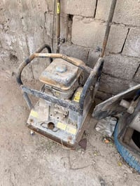 غراض بناء للبيع حادلات عدد 2 +سكلات كراسي او جحوشه 2 سيور بافي التفاصي...