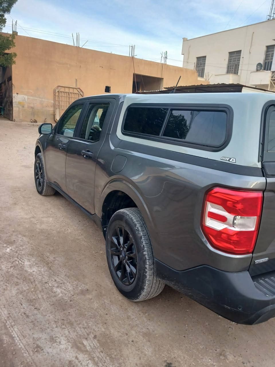 فورد مافريك ٢٠٢٤ هايبرد رقم بغداد بأسمي ماشية ١١ ألف ضررها جاملغ امام السائق السعر ١٨٥ ورقة
السعر بدون القنبورة 
***********
