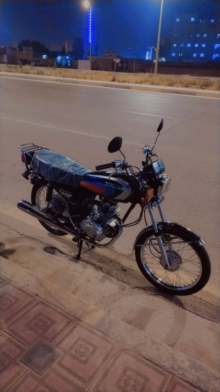 السلام عليكم متاح اربعه كير مديل ٢٣ بس ولفات مبدل بيه 
***********
