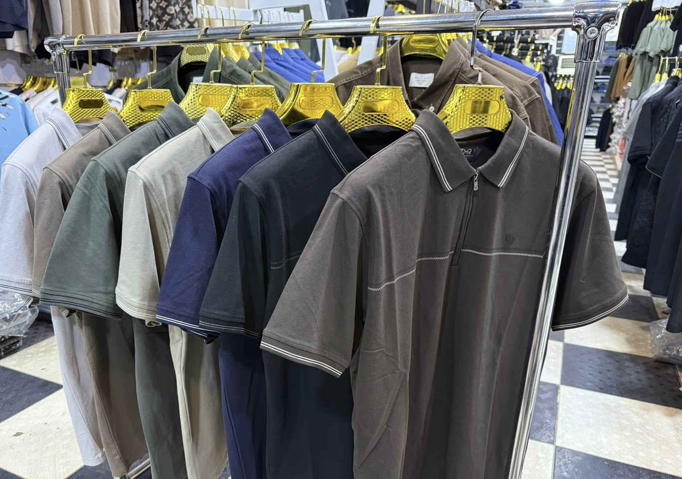 سعر 15 الف￼

مجمع سيد حمزه للملابس الرجالية والتجهيزات الرياضية العنوان العمارة حي الرسالة 
يتوفر لدينا 

‏القياسات. M  الى XXXL 

‏￼
يتوفر لدينا خدمة توصيل كافة محافظات العراق
للتواصل واتساب ***********
https://t.me/joinchat/USt2HU6VyUnB90hS
