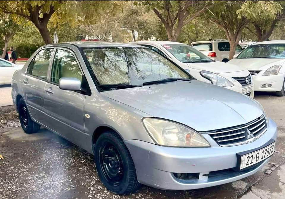 لانسر 2011 محرك جبير دشبول صاج داخل بيجي سنوية ورقم جديد لحد 2030 تخم تايرات جديد صدر و محرك و كير وتبريد شرط سعر 75$ سيارة بيه ضربة بجامرلغ و باب الصدر لتفاصيل اكثر راسلني خاص او اتصل او واتساب *********** كالار, السليمانية
