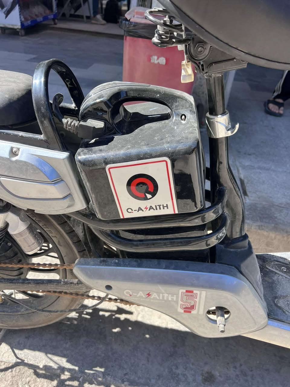 دراجه شحن نظيفة كلش استعمال قليل والنظافة مثل ماتشوفون 
للبيع مكاني حله 
السعر 400 وبيه مجال قليل
***********
