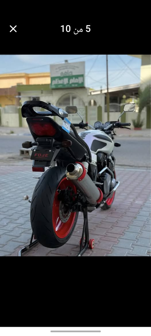 للبيع CB 400 جيل ثالث مال رمبه لوك
موديل ( 2006 )
الي يدور جديد وبلكارتون دراجه كفاله عامه كير محرك كابريتر كله بشرط برغي ممفتوح تايرات وزنجيل ودهن جديد اوراق كامل كهربائيات كامل دراجه مال جناي مكاني ميسان
العماره
 سعرها 23$وبي مجال  للشراي اتصل 
***********
